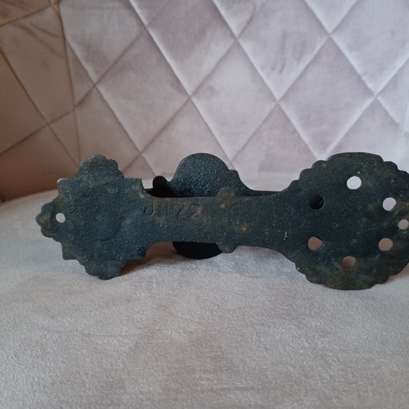 Vintage Eastlake Style Aged Gothic Black Cast Iron Door Knocker - Picture 5 of 8